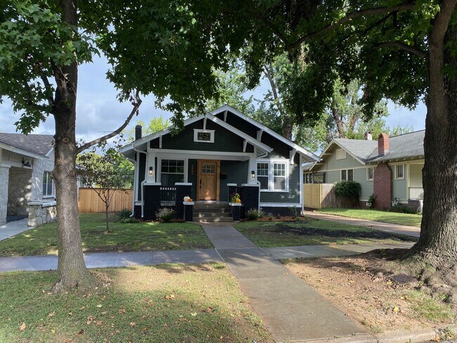 Photo - 549 N Tacoma Ave