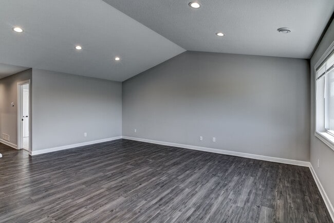 Photo - Convenient Location! 3 Bedroom Town Home