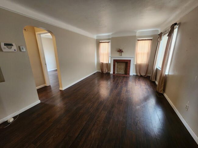 Photo - 3 Bed 1 Bath Bungalow
