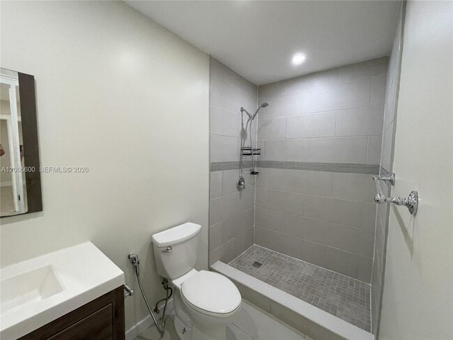 Photo - 1447 Towhee St