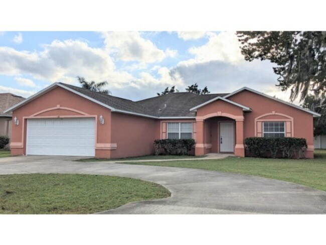 Building Photo - Check this one out!  Open Split Spacious House in Palm Coast, FL!