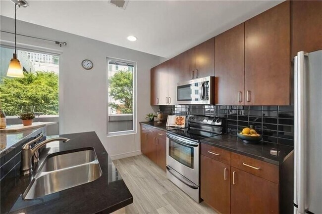 Photo - 44 Peachtree Pl NE Unit 428