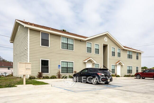1305 Kings Way Unit 2C