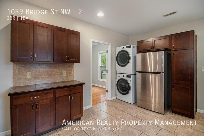 Photo - 1039 Bridge St NW Unit 2