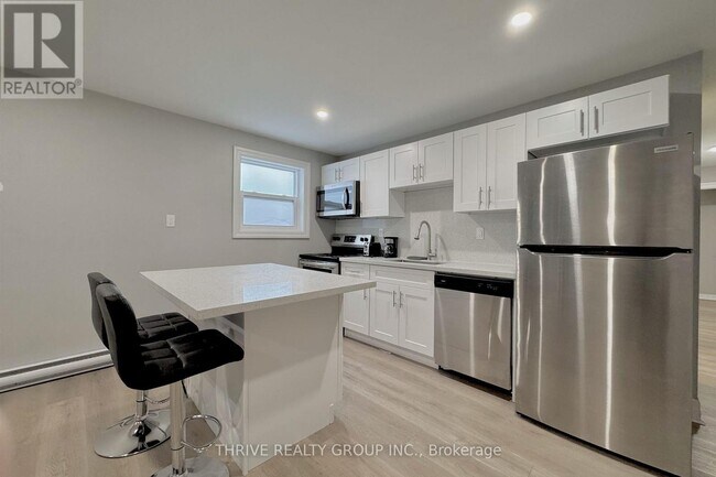 Photo - 100 King Edward Ave Unit 2