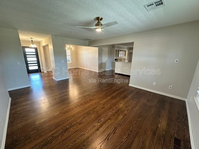 12 SW 100th St