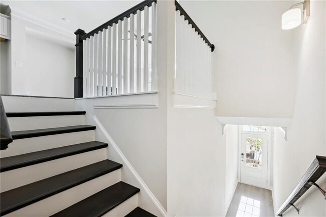 Photo - 1358 Live Oak Ln