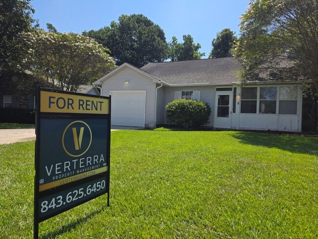 Building Photo - For Rent – 3 Bedroom, 2 Bath Home with Gar...