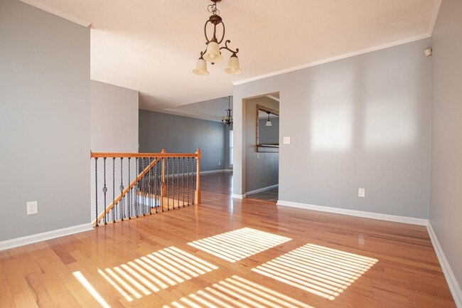 Photo - Pet Friendly Four Bedroom with Basement!