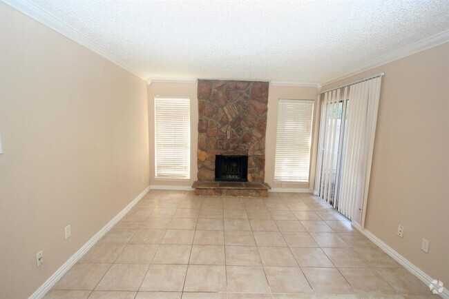 Building Photo - 17331 Red Oak Dr Unit D39 Rental