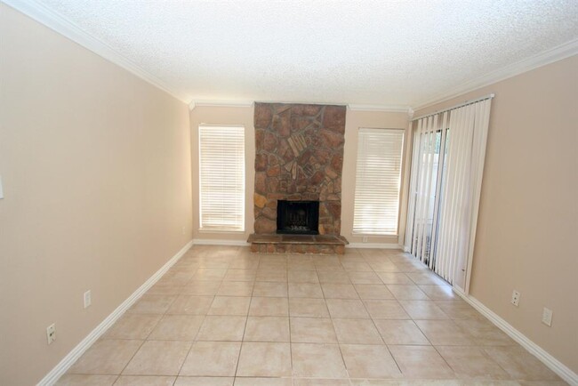 Photo - 17331 Red Oak Dr Condominio Unidad D39