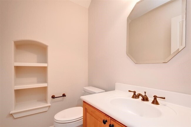 Building Photo - 34 N Longsford Cir Rental