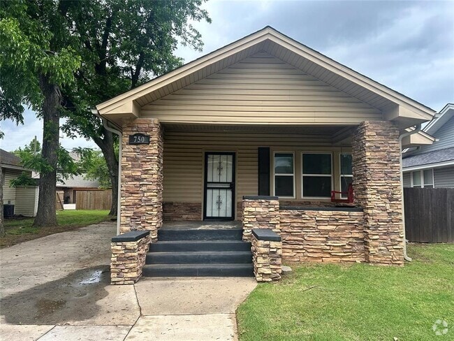 Building Photo - 750 Jenkins Ave Rental