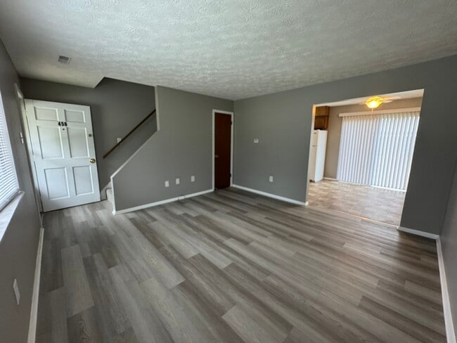 Photo - 5031 W Pea Ridge Rd