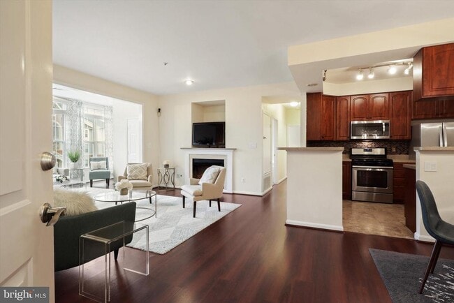 Building Photo - 6613 Netties Ln Unit G