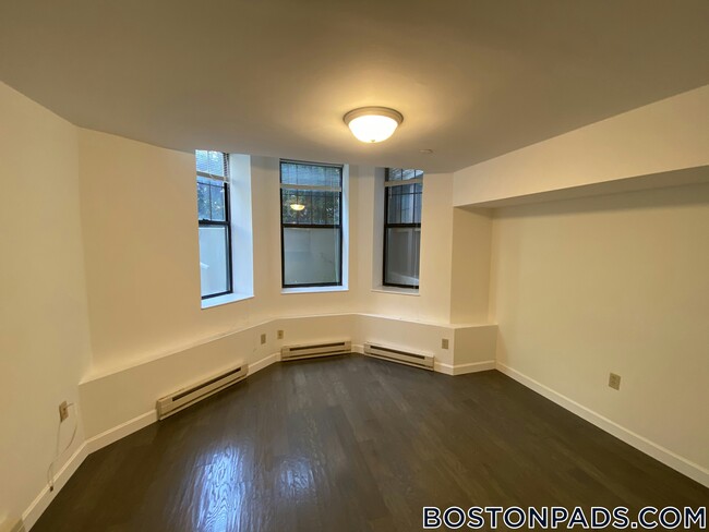 Building Photo - 109 Queensberry St Rental