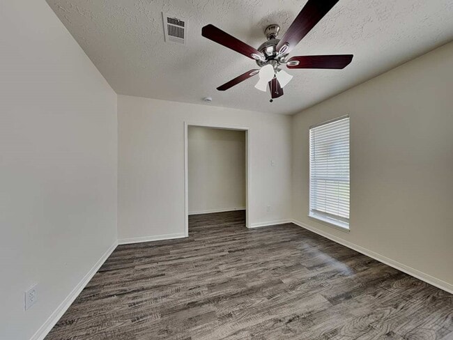 Photo - 18002 Woodgum Dr