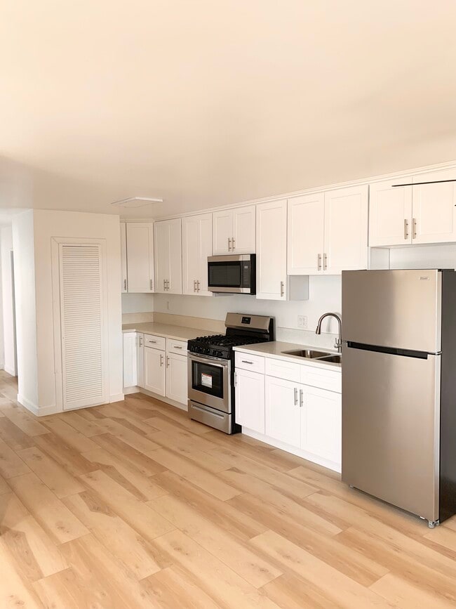 Photo - 14011 S Budlong Ave