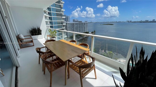 Photo - 2020 N Bayshore Dr Condominio Unidad 1408