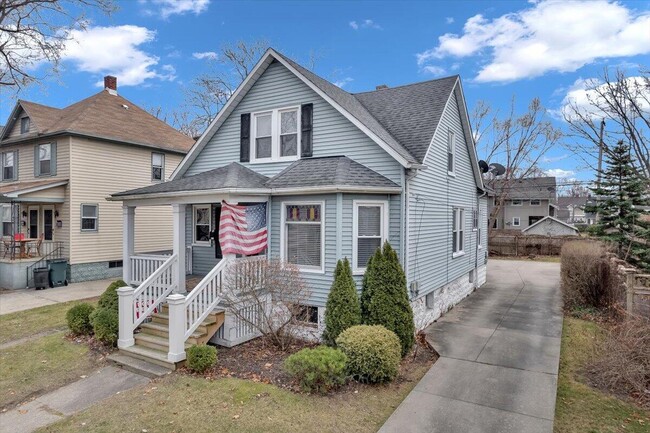 Photo - 509 W Lincoln Ave Townhome