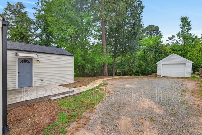 Photo - 1507 Robinhood Rd