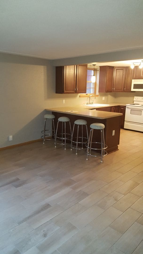 Building Photo - 2179 Stewart Ave Unit #1