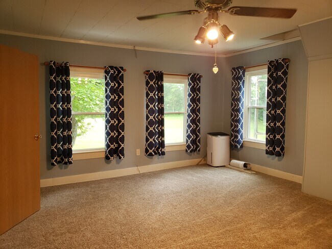 Rented. No longer available. - 8200 Brooks Miller Rd