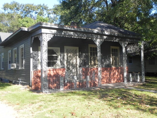 Photo - 354 Charles St