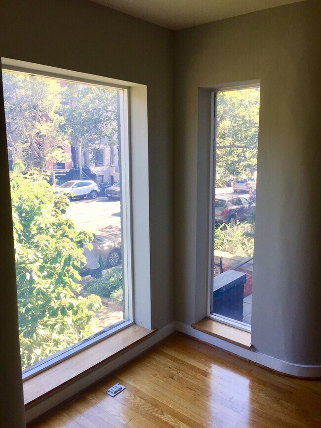 Photo - LARGE 2 Bed 2 Bath Condo on the Second Lev...