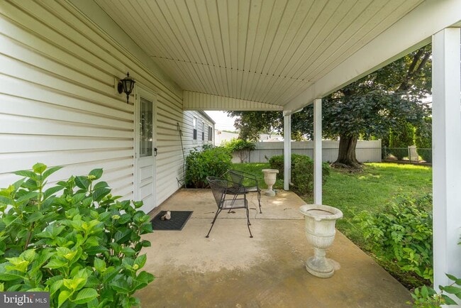 Photo - 13032 Worthington Rd