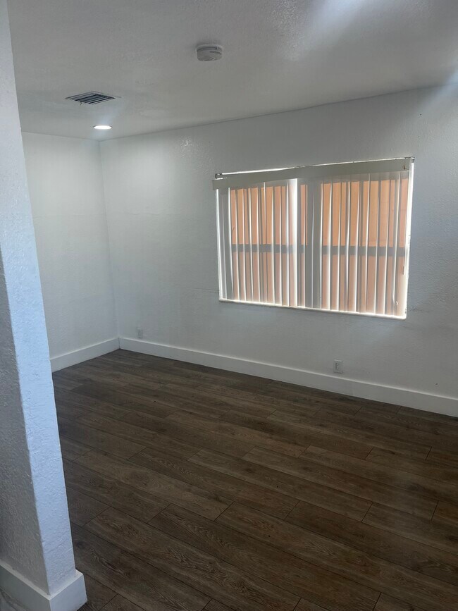 Photo - 1876 NW 69th St