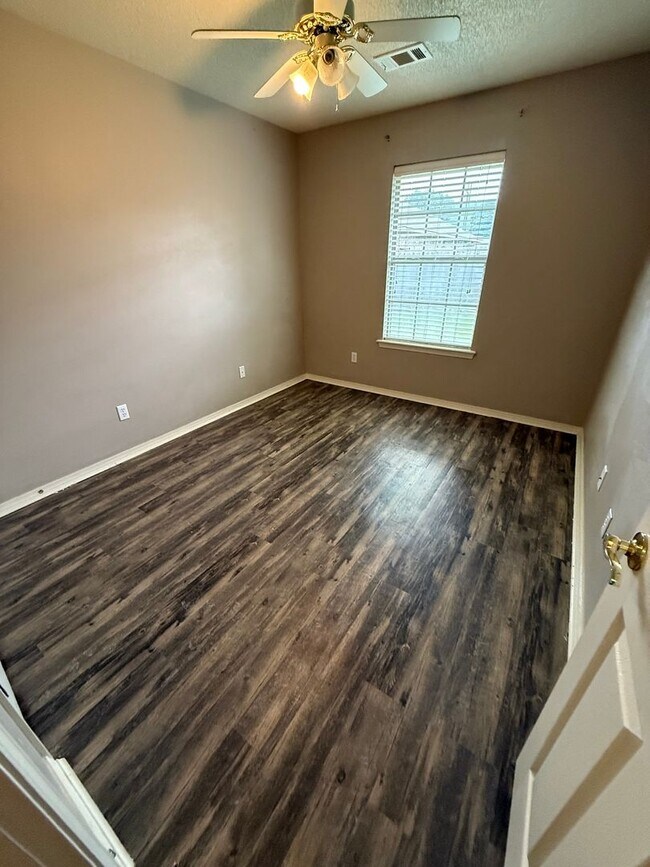 Photo - 1824 Wilder Ln Unit A