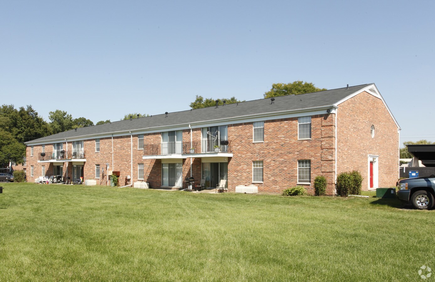 Westland Colonial Village - Westland Colonial Village