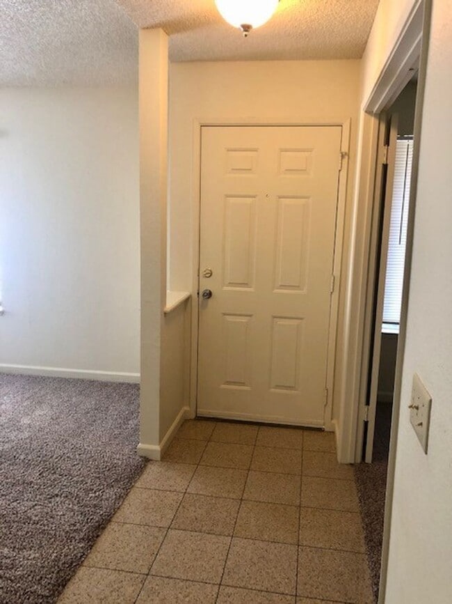 Photo - Cute and Sunny 3 Bedroom, 2 Bathroom Home