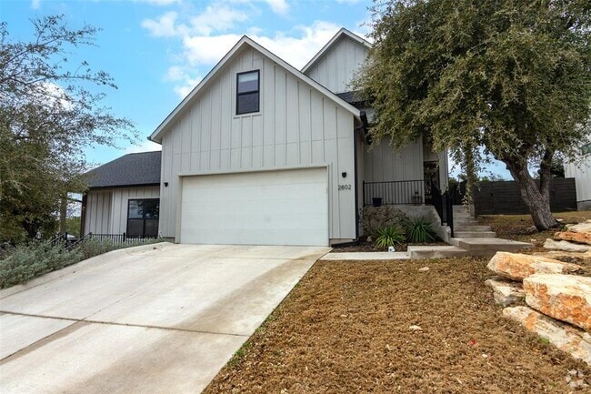 Building Photo - 2802 Lawrence Dr Rental