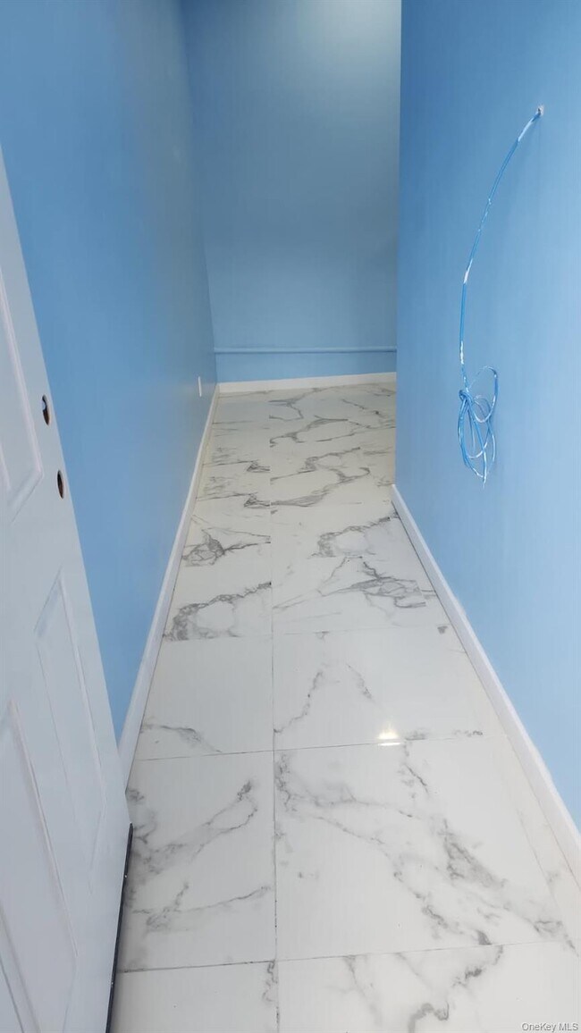 Photo - 108-54 217th Pl