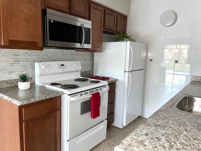 Photo - Pine View Apartments