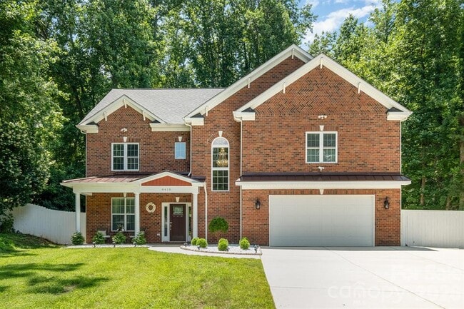 Building Photo - 8418 Knollwood Cir