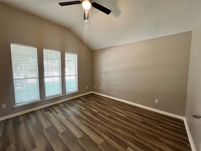 Photo - 2427 Halstead Dr