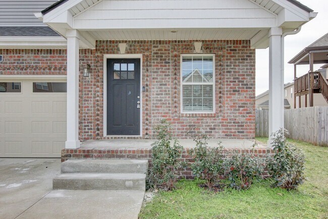 Photo - Fresh and so Clean Clean Close to Everything!