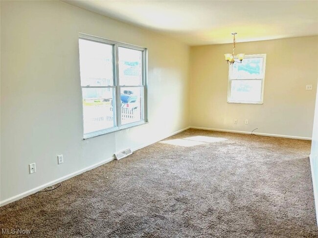 Photo - 20 E 36th St