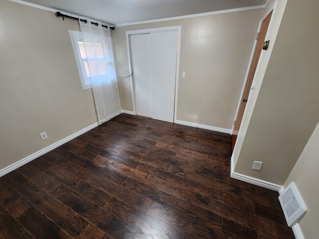 Photo - 49 Howard Ave Unit Right side