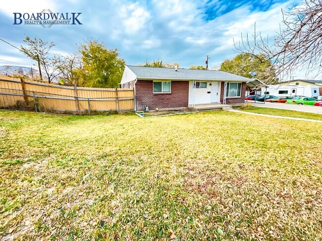 Photo - Charming Brick Rambler