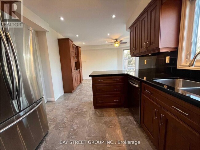 Photo - 342 Carrier Ln