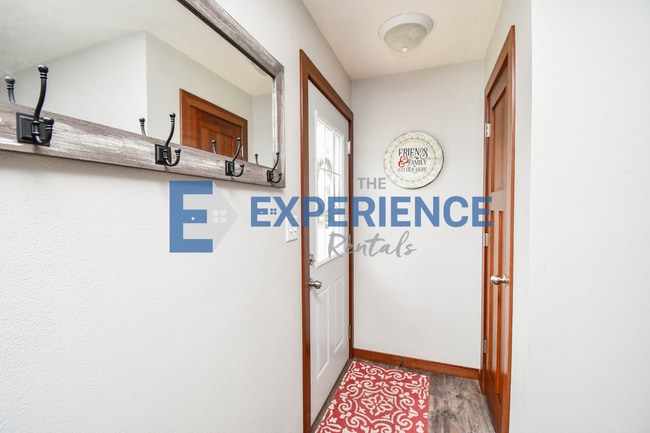 Photo - 217 N Needles Dr