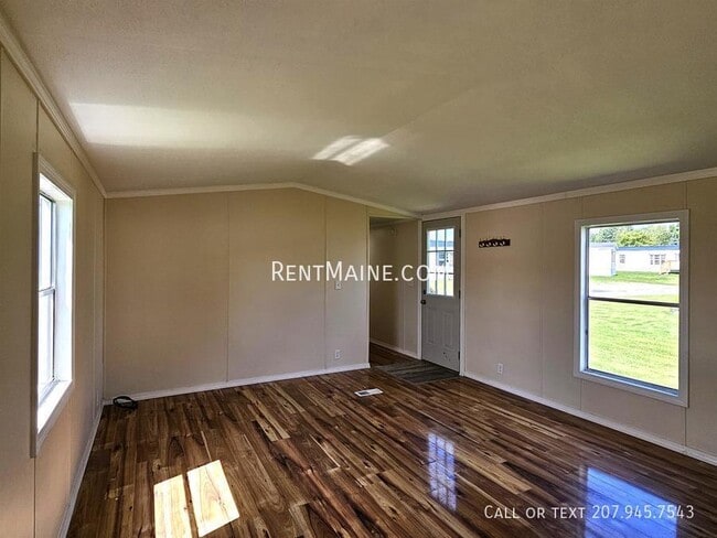 Photo - 167 F St