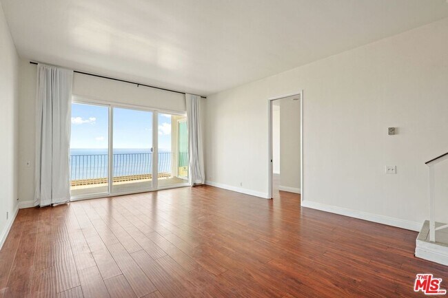 Photo - 18103 Coastline Dr Unit 8