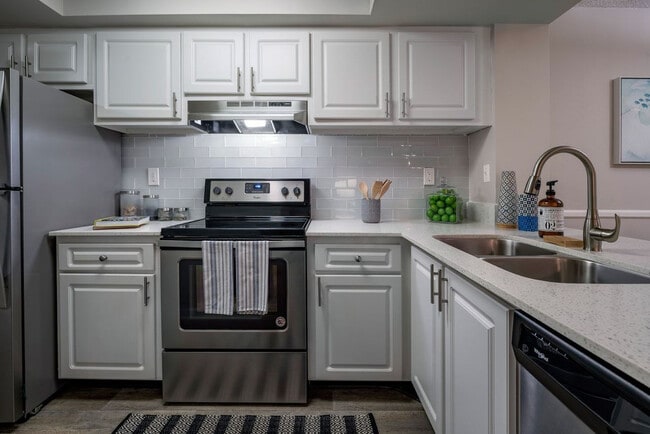 Ashley Lake Park Apartments