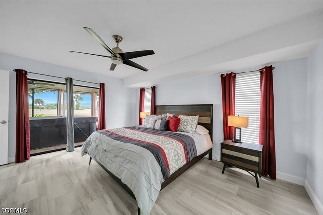 Photo - 299 Rotonda Cir