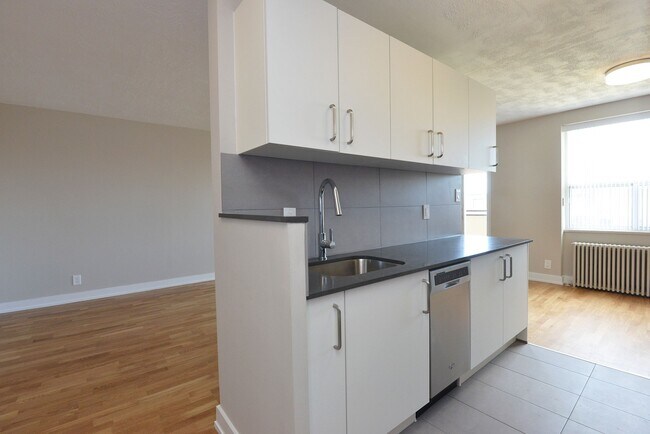 Photo - 25 Eccleston Dr